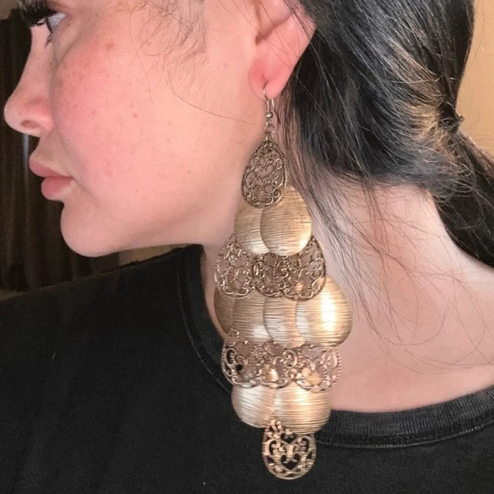 3 for $22 🌈Earrings BUNDLE - comes with three pairs of earrings!